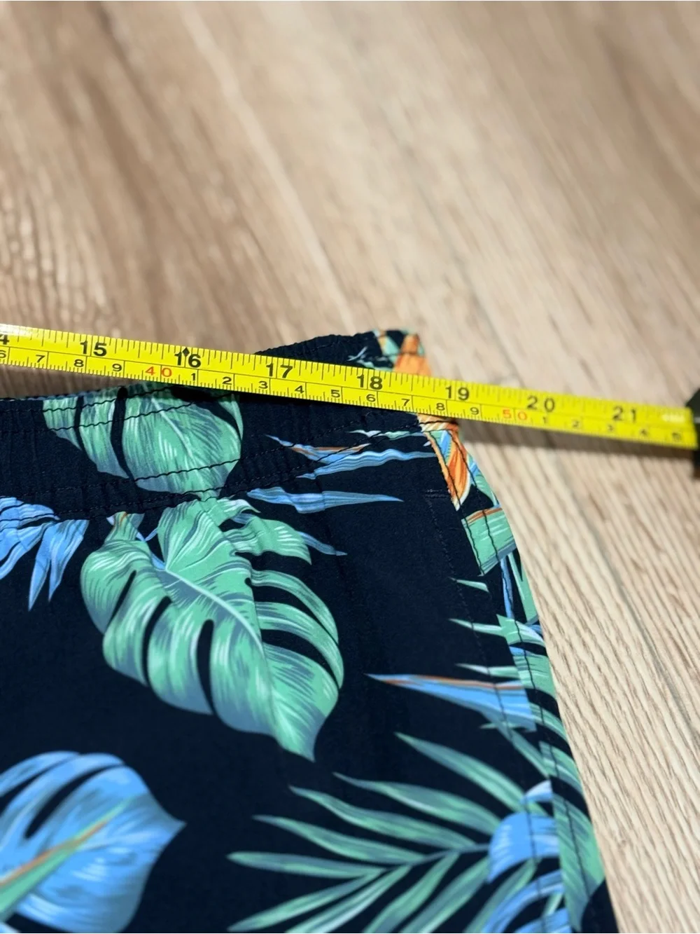 Bonobos men swim